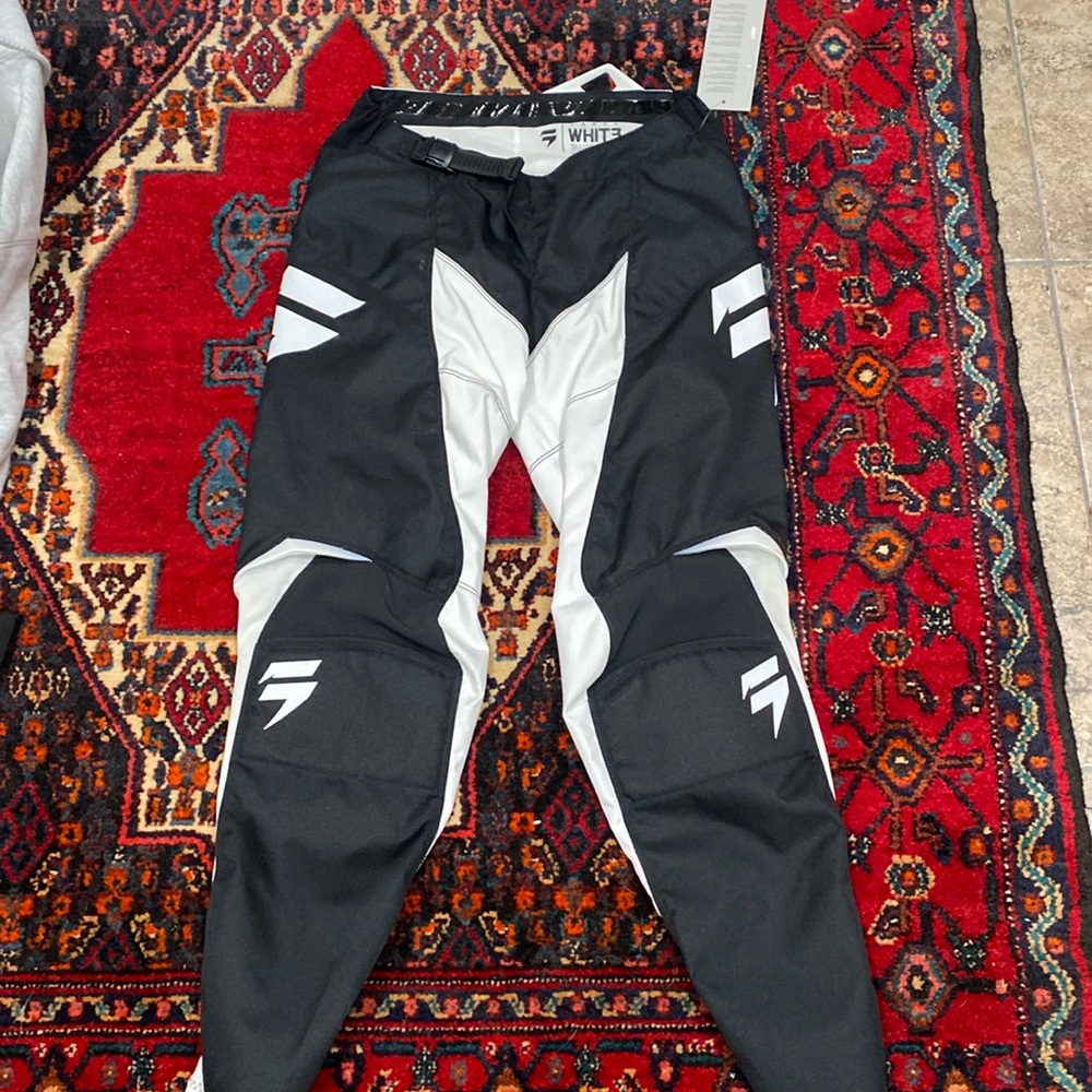 Shift label Whit3 motocross pants